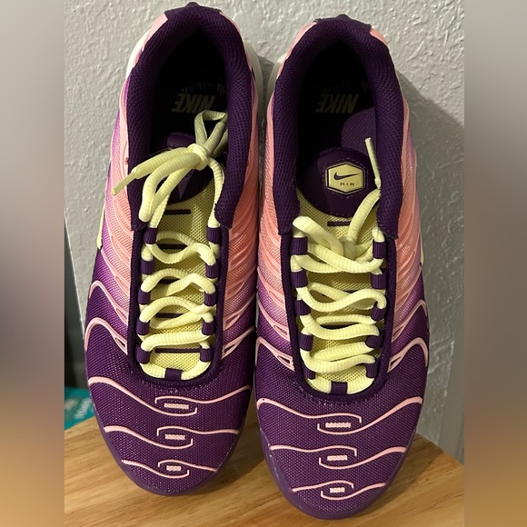 Nike Air Vapor Max Plus - Picture 3 of 6